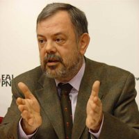 El PNV tacha de "globo sonda" la subida impuestos propugnada por Blanco y avisa del riesgo de recesión 