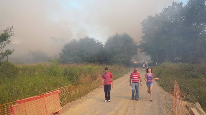 Imagen del incendio en Brión