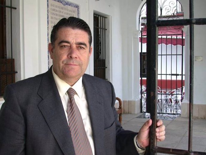 Alcalde de Almonte (Huelva), Francisco Bella