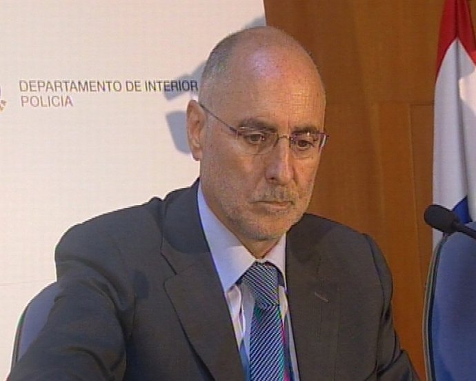 Rueda de prensa de Rodolfo Ares sobre las ultimas detenciones de etarras R
