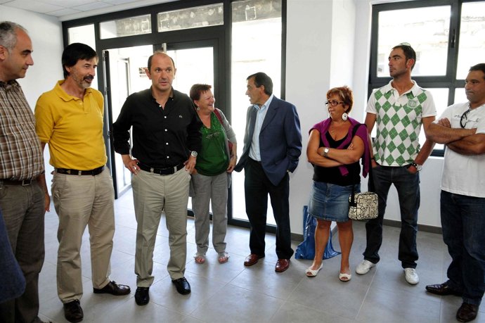 Fotografias: Rafael Louzán, Xunto Co Delegado Territorial Da Xunta En Pontevedra