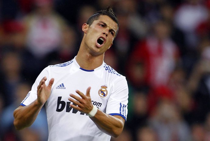 Cristiano Ronaldo se lamenta tras una ocasión