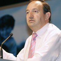 Sanz afirma que el Gobierno "está dispuesto a ayudar a buscar mayor operatividad para el aeropuerto Logroño-Agoncillo"