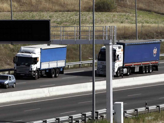 Camiones en la carretera