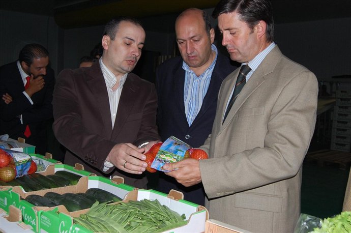 Samuel Juárez visita Legufrut