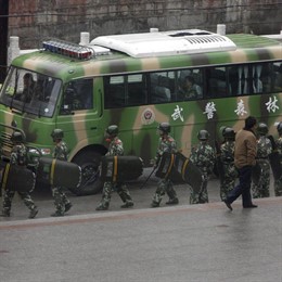 Soldados chinos en el Tibet