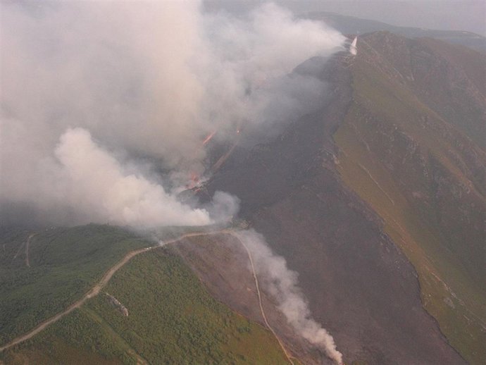 Incendio en Barjas (León)