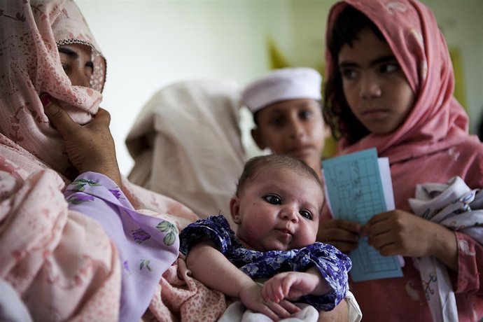 Millones de niños en Pakistán en riesgo de contraer enfermedades