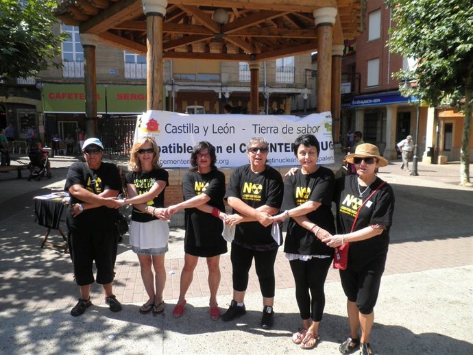 Participantes en la concentración de Sahagún (León)