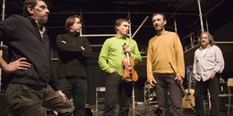 El grupo Iddawc actúa este lunes en Pamplona.