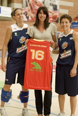 Amaya Valdemoro y Carlota Castrejana