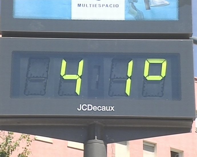 Día de calor en ola playa