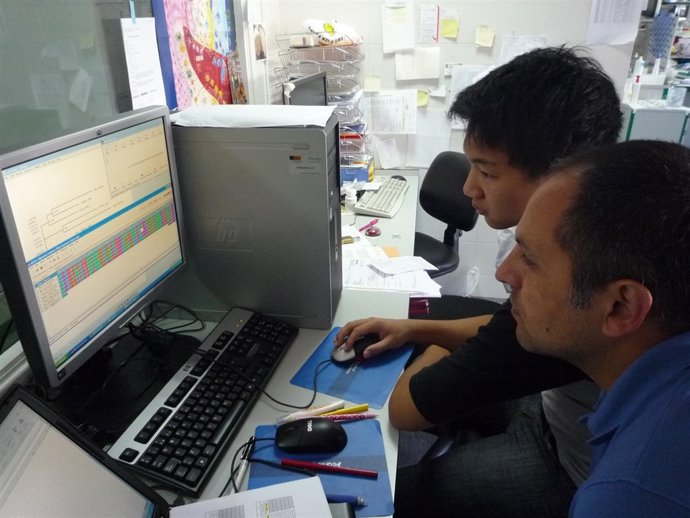 El estudiante norteamericano coopera con la Unidad de Investigación del HUNSC