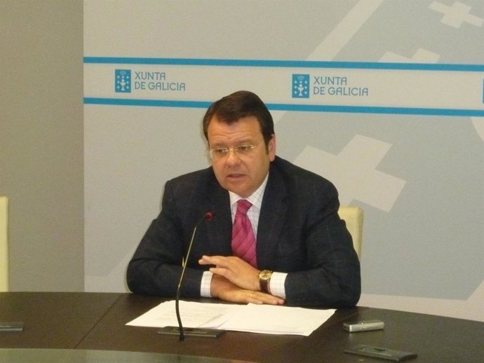 El director xeral de Indsutria, Enerxía e Minas durante una rueda de prensa