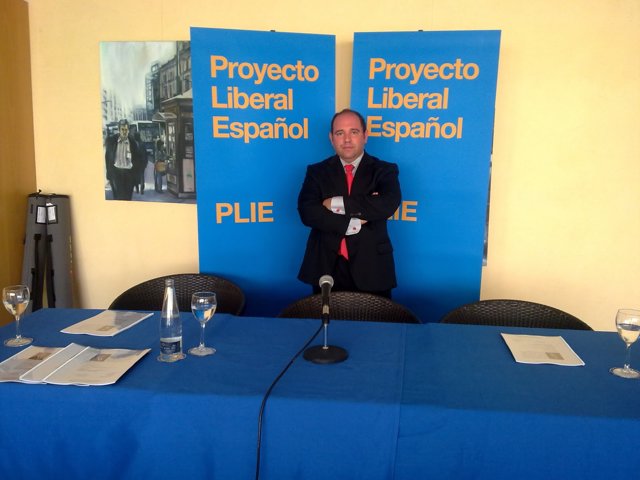Francisco Fernández presidente de Proyecto Liberal PLIE
