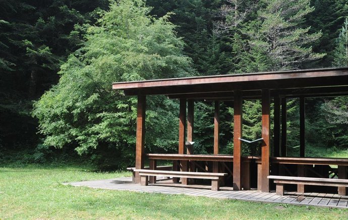 Mesa de Picnic Para Huesca de Siaj Armajani