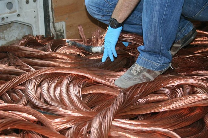 Kilos de cables de cobre sustraídos presuntamente de una planta fotovoltaica de 