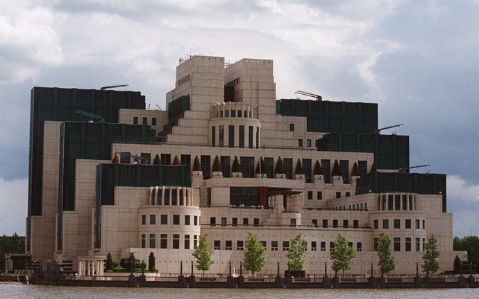 Sede de los servicios de inteligencia exteriores británicos, El MI6