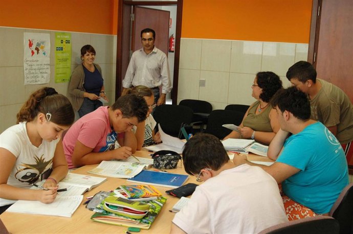 NOTA TACORONTE. AYUDAS ESCOLARES 2010/11