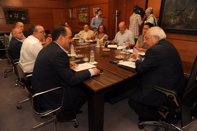 Reunión de USO con el presidente Areces