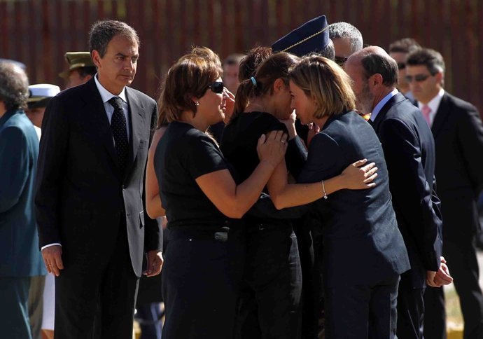 Zapatero preside el funeral por los guardias civiles en Afganistán