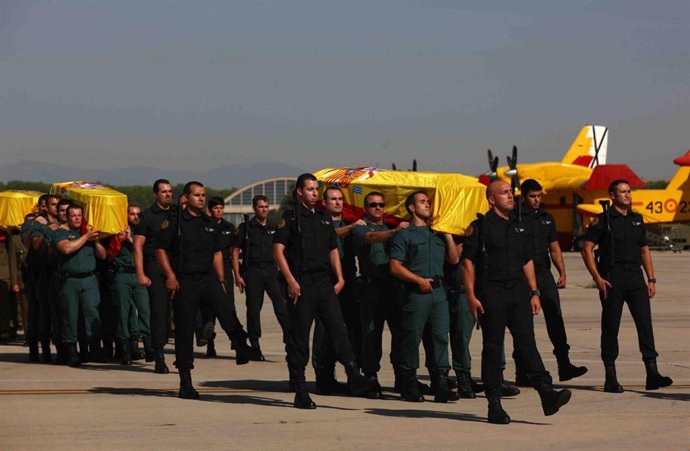 Llegada de los féretros de los guardias civiles asesinados en Afganistán