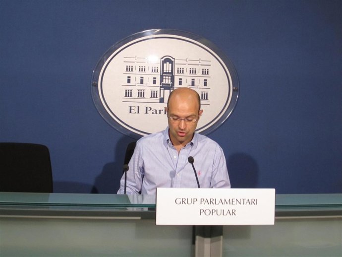 Comparecencia de Toni Serra ante los medios.