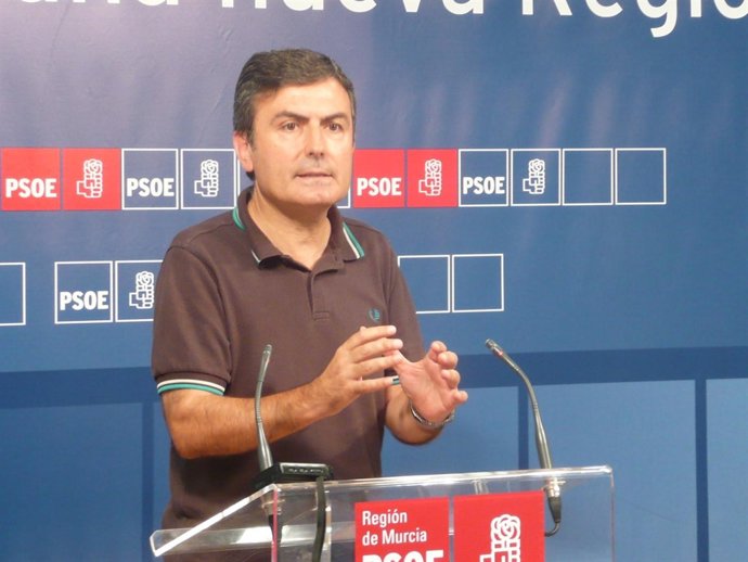 El secretario general del PSRM-PSOE, Pedro Saura