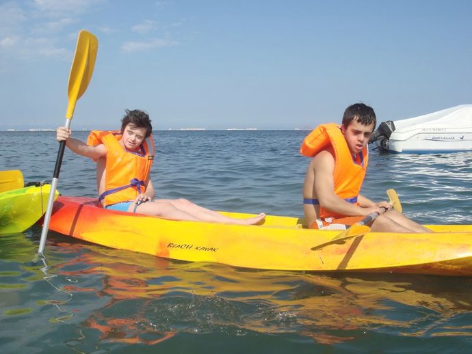 Jóvenes con discapacidad intelectual en los campamenos de 'Veranos con CCM'