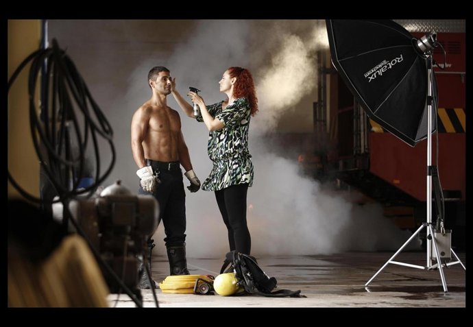 Un momento de la elaboración del calendario