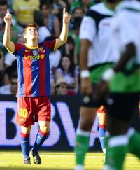 El Barcelona se recrea (0-3) en Santander