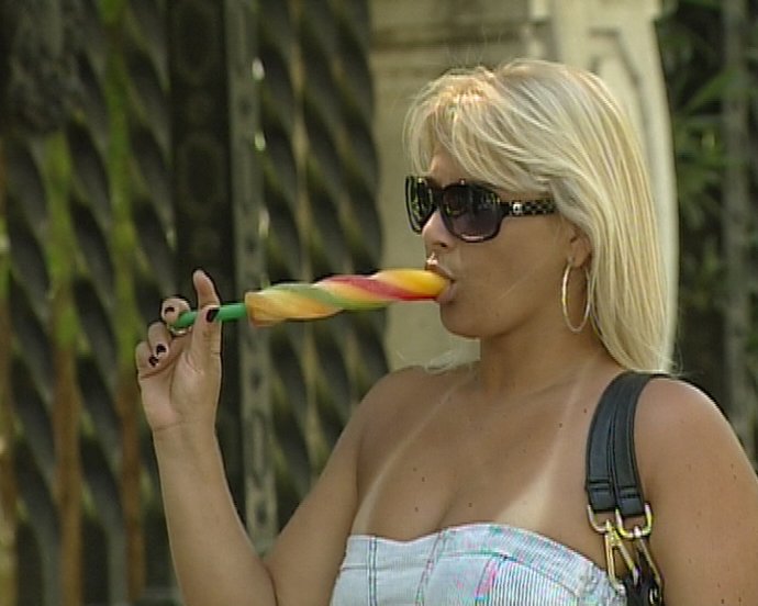 Los sevillanos hacen frente al calor