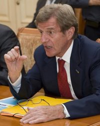 El ministro de Exteriores francés pensó en dimitir por la expulsión de los gitanos