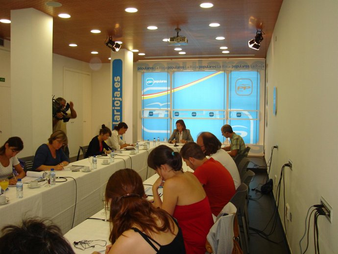 Gamarra explica las medidas para regenerar Logroño