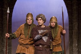 Un momento de la representación de 'La Venganza de Don Mendo'