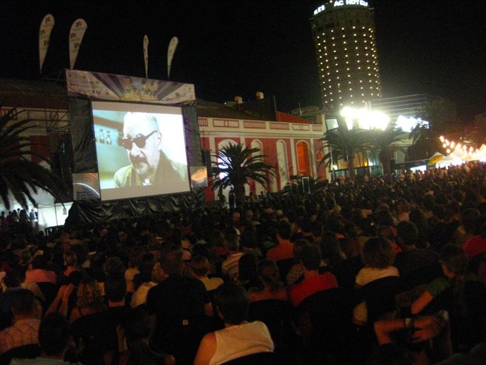 Asistentes al Cine+Food visionan una de las películas proyectadas