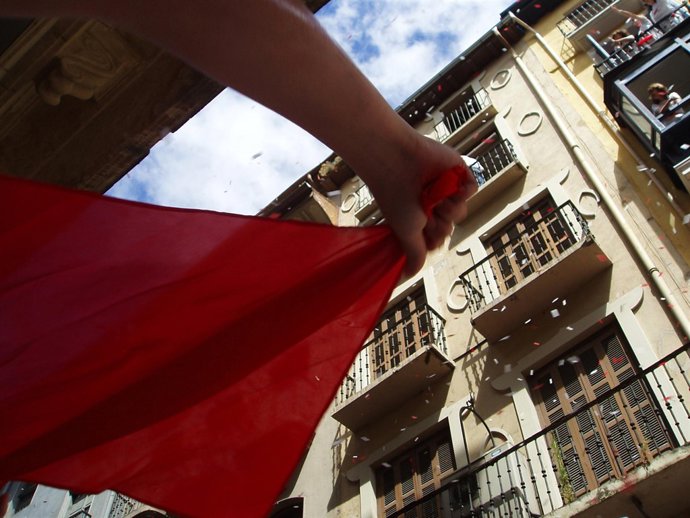 Imagen que ilustrará la página de julio del calendario de Pamplona 2011.