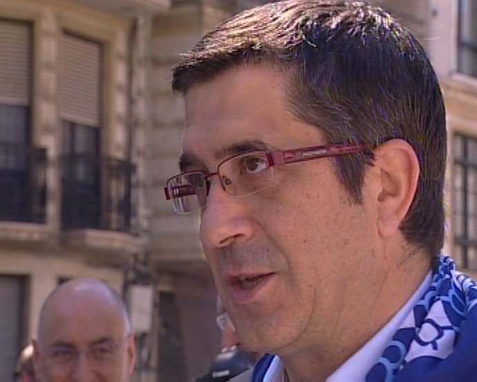 Patxi Lopez hace repaso sobre la actualidad politica T