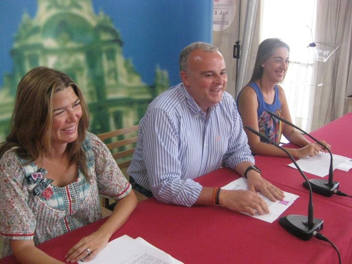Los concejales del Ayuntamiento de Murcia, Pilar Megía, José Ros y Nuria Fuentes