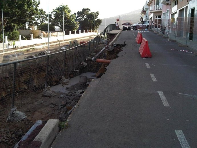 LA OROTAVA. DERRUMBE EN UNA VÍA DE LOS CUARTOS