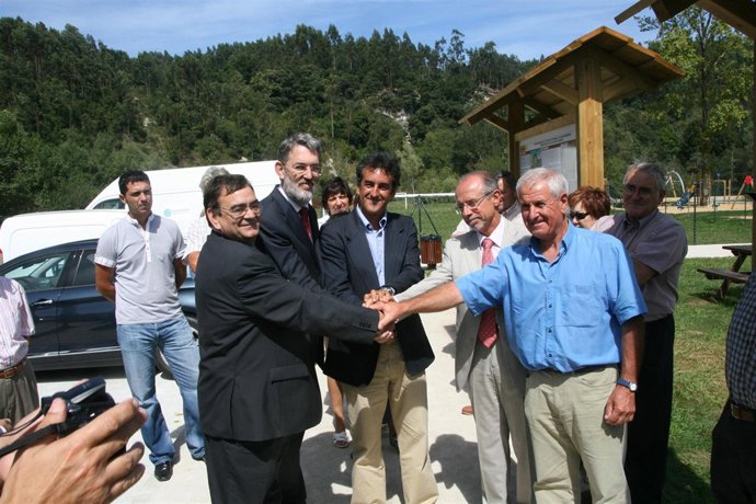Momento de la inauguración de la senda
