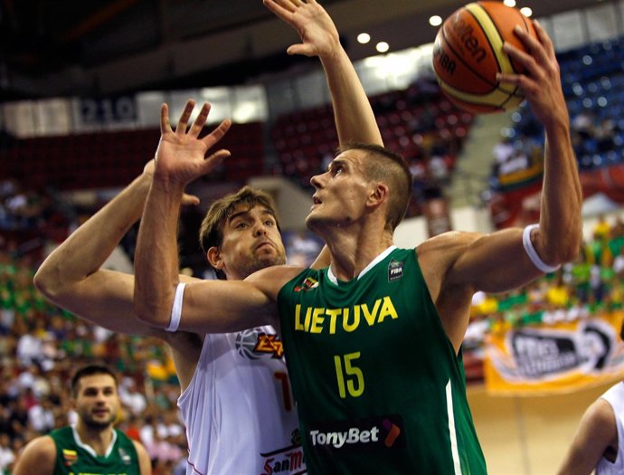 Lituania le gana a España