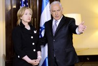Clinton se reúne con Netanyahu y Abbas para preparar conversaciones de paz