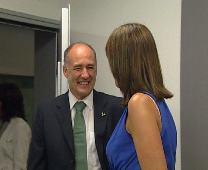 El rector de la UPV, Iñaki Goirizelaia