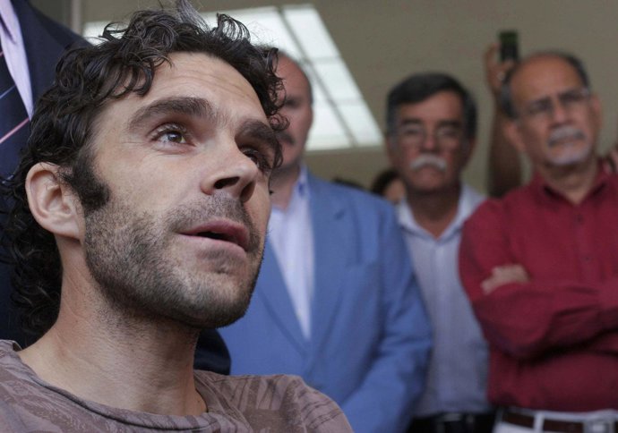 José Tomás A Su Salida Del Hospital