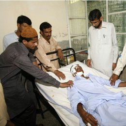 Un ataque suicida contra una asamblea tribal en Pakistán provoca 40 muertos y 20