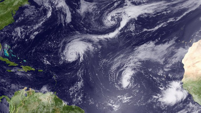 Tormenta tropical Earl en el Caribe