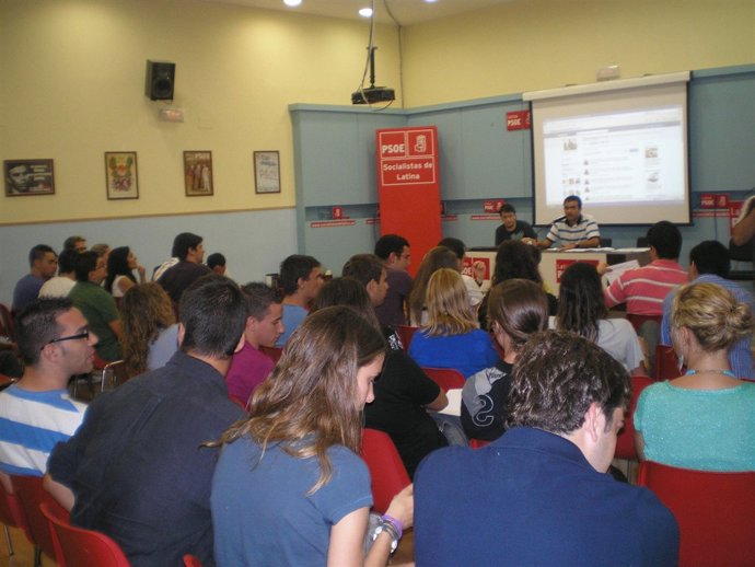 Jóvenes socialistas crean una plataforma de apoyo a Tomás Gómez