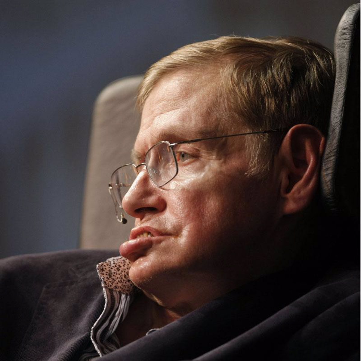 Stephen Hawking dice que el Universo "se creó de la nada"