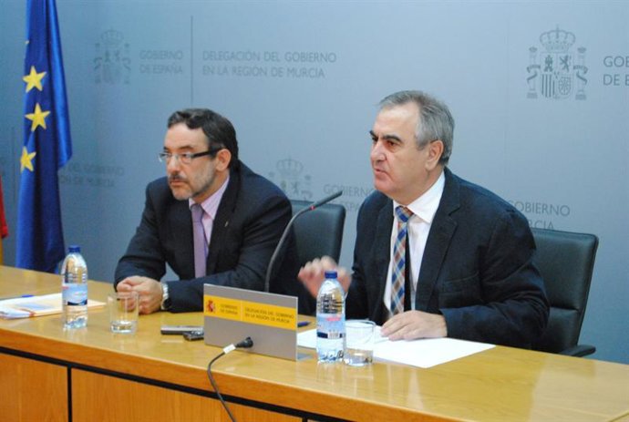 Delegado y Jefe Provincial de Tráfico en rueda de prensa sobre balance de Tráfic